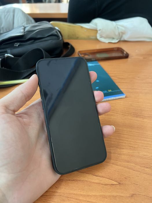 Iphone 13 radnoy. Iphone 11 ga abmenga