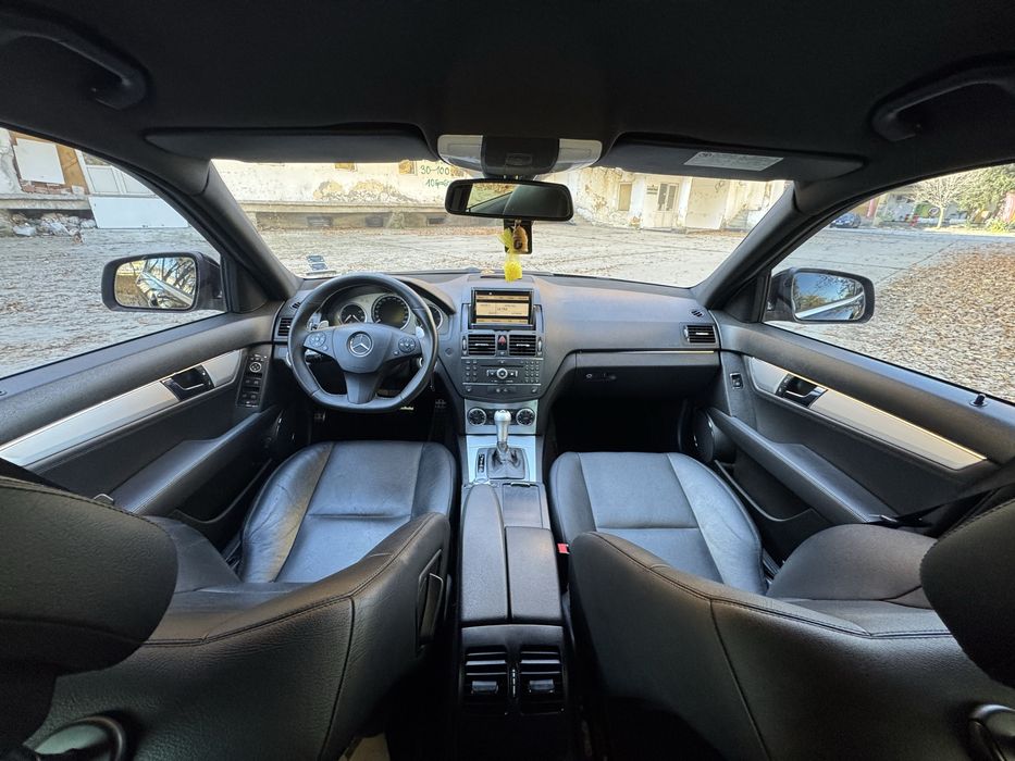 Mercedes c320 7G * AMG PACK* NAVI * HARMON * КОЖА* волан с пера