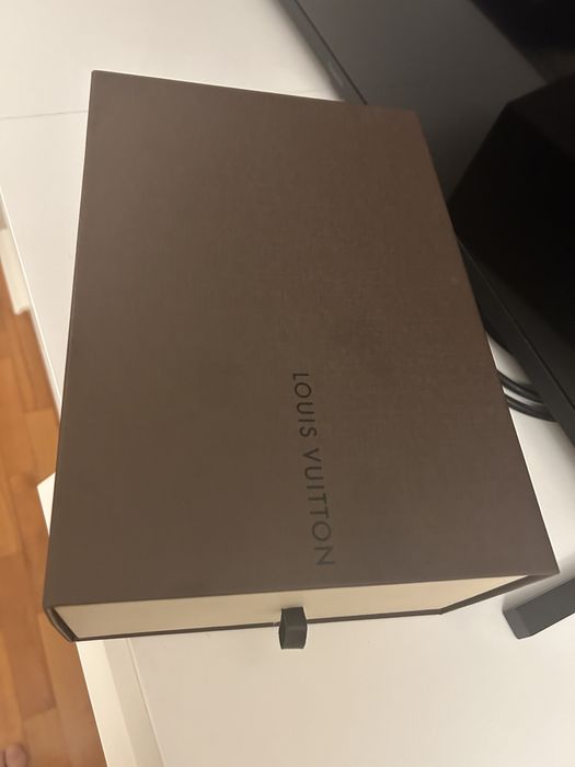 Super oferta Pantofi LOUIS   VUITTON purtati o singura data