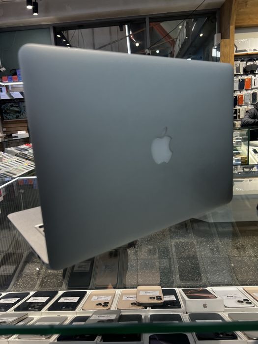 Macbook Air Core i5 8/128gb
