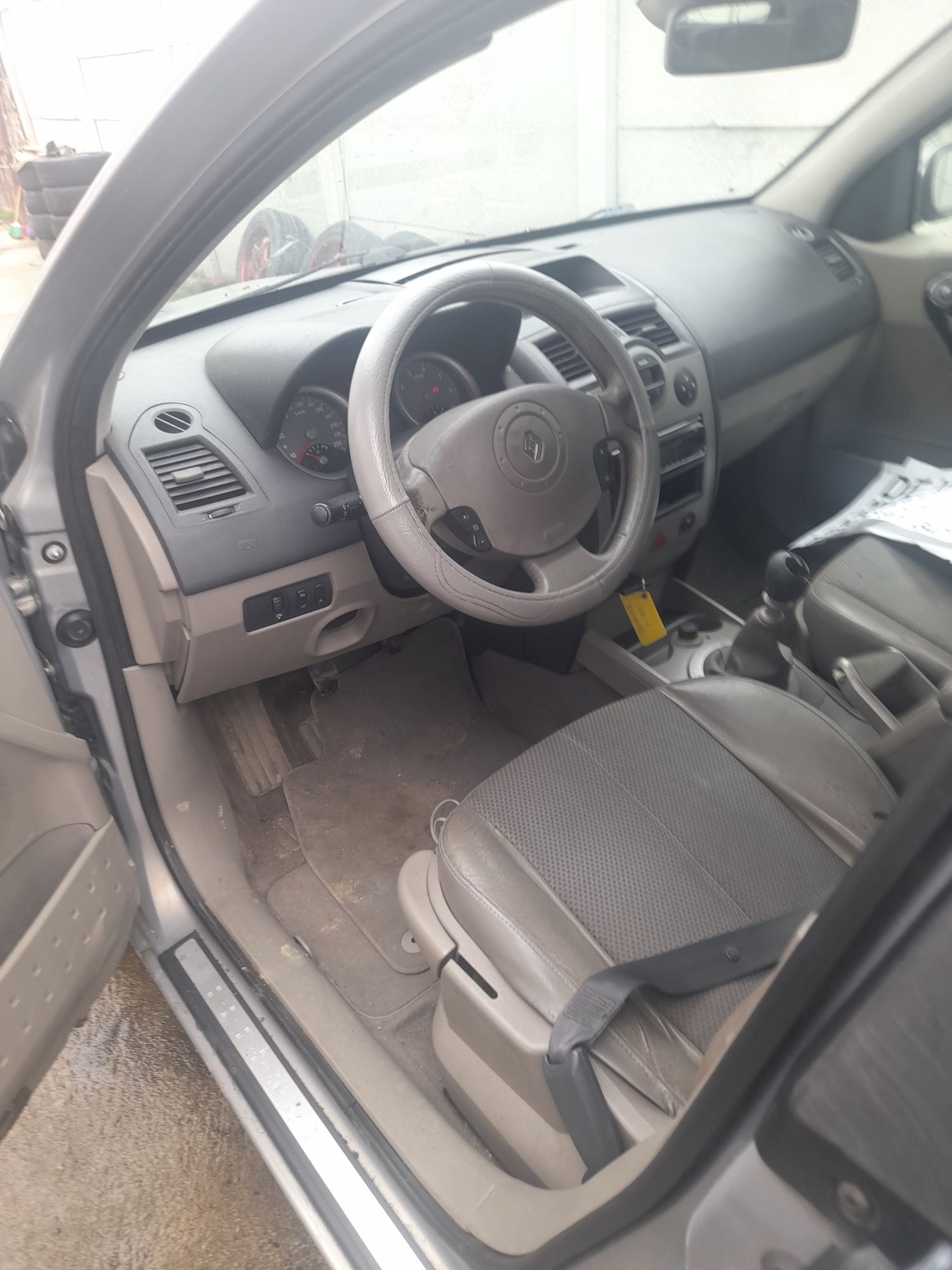 Vând Renault Megane 2 ,1,9 diesel
