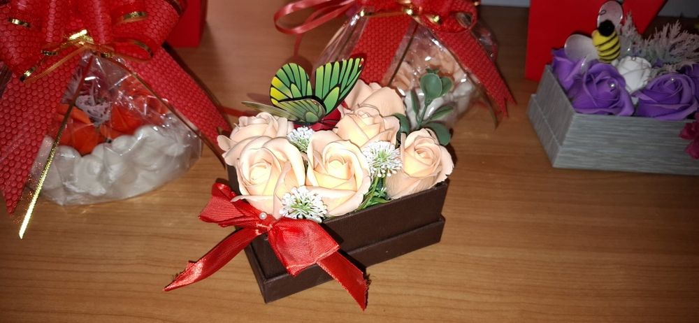 Aranjamente din trandafiri de săpun