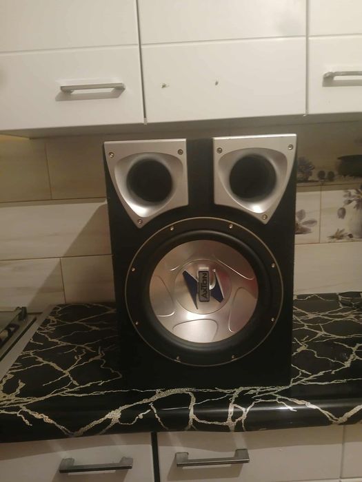 Vind  tu de bass sau schimb cu telefon