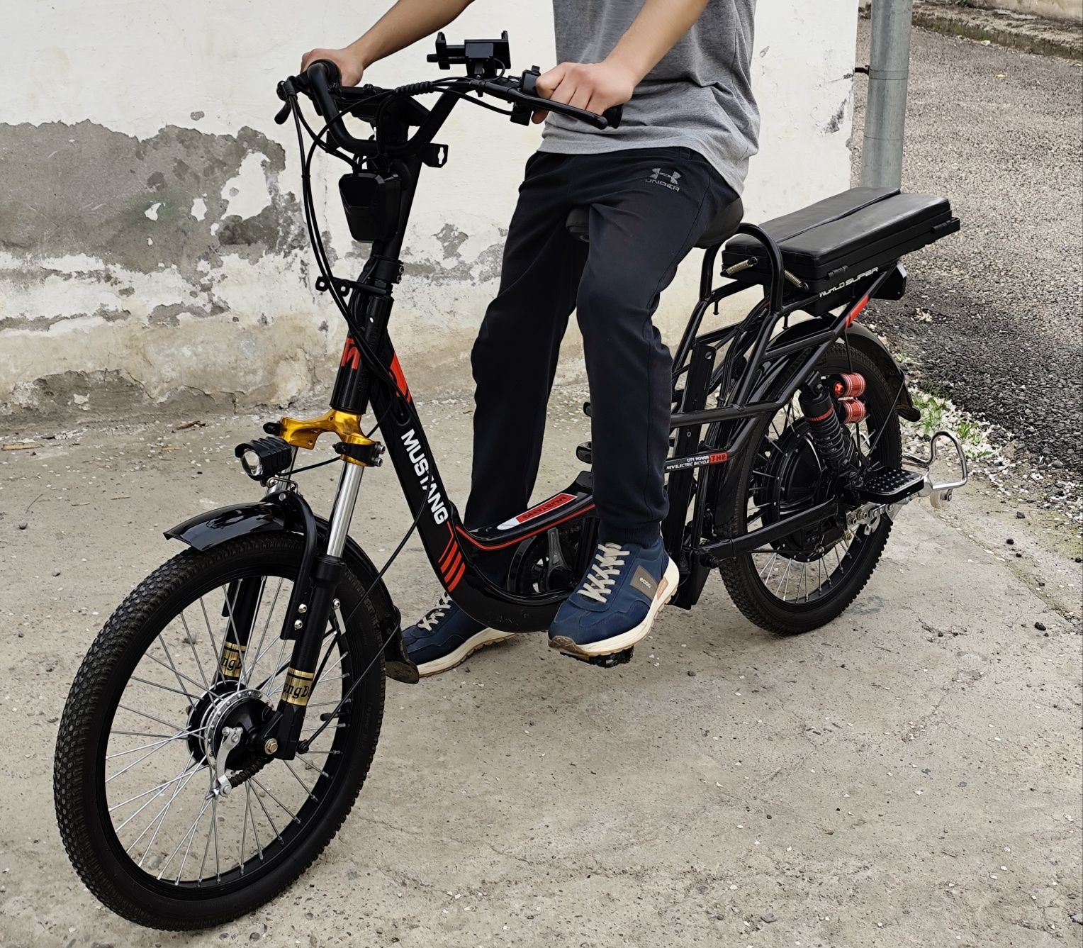 Mustang elektr velosipedi | 2025 | Ideal holatda