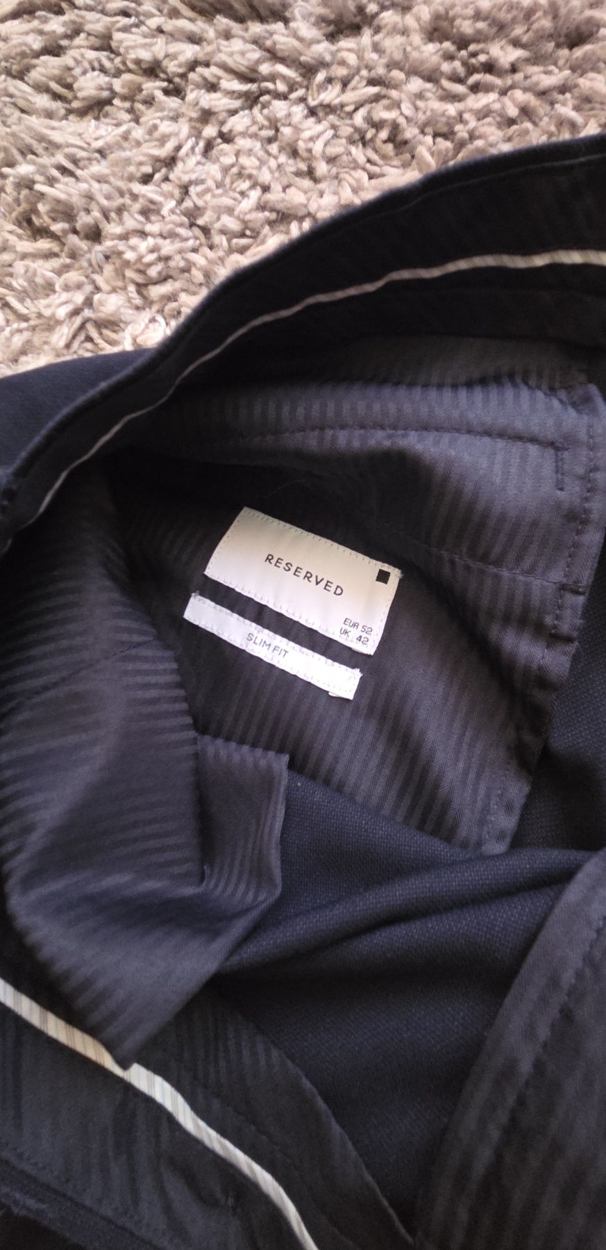 Pantaloni de costum