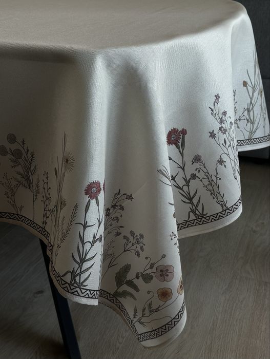 Продается новая скатерть из льна