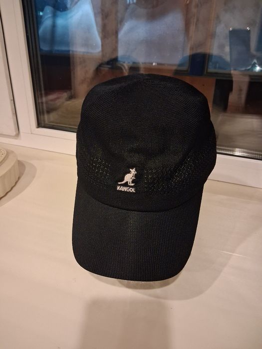 Продам бейсболку Кангол