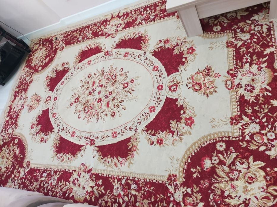 Ковёр натуральный 20000тг.