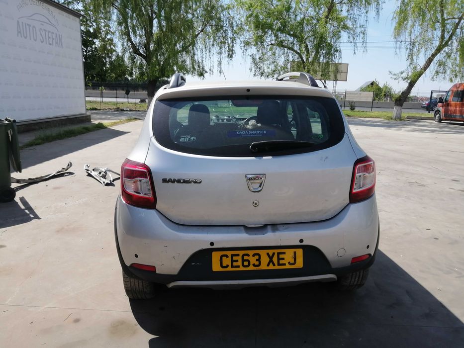 Dezmembram Dacia Sandero