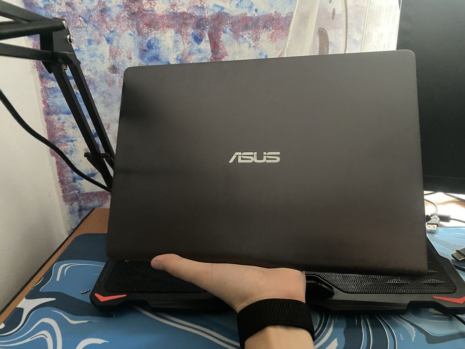 Laptop Asus Vivobook