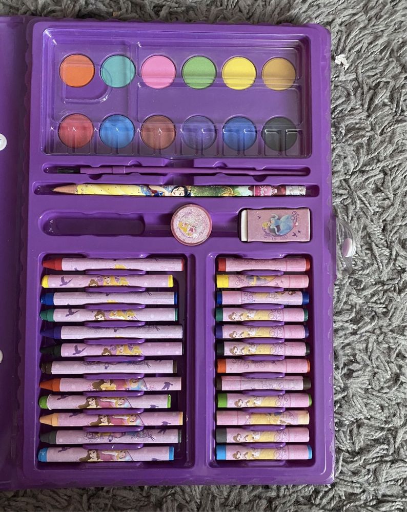 Gentuta/penar creioane colorate+carioci+acuarele princess