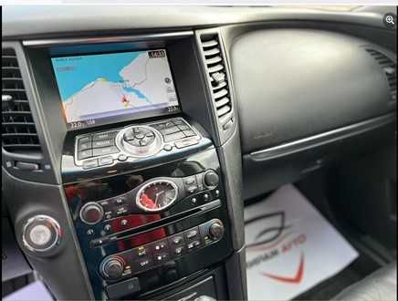 Infiniti FX30d един собственик