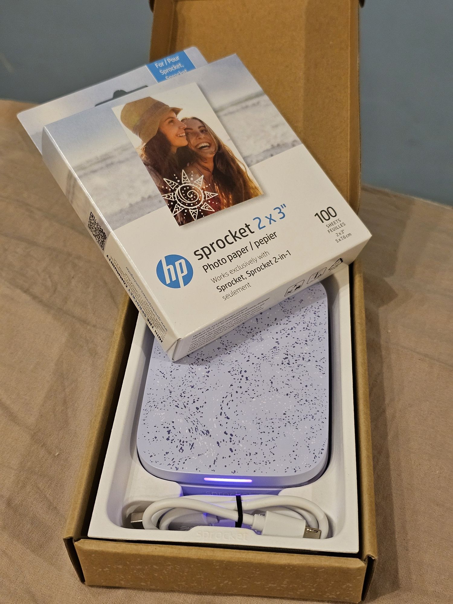 Джобен принтер HP Sprocket + 100 листа самозалепваща фотохартия