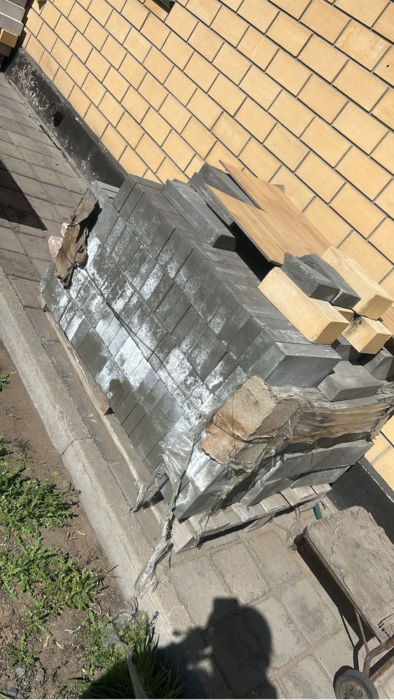Продам кирпичи в хорошем состоянии