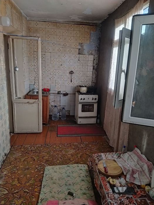 Chuqur Soy Tatarskiy povorot 3-xonali Kvartira Sotiladi 1-qavatda