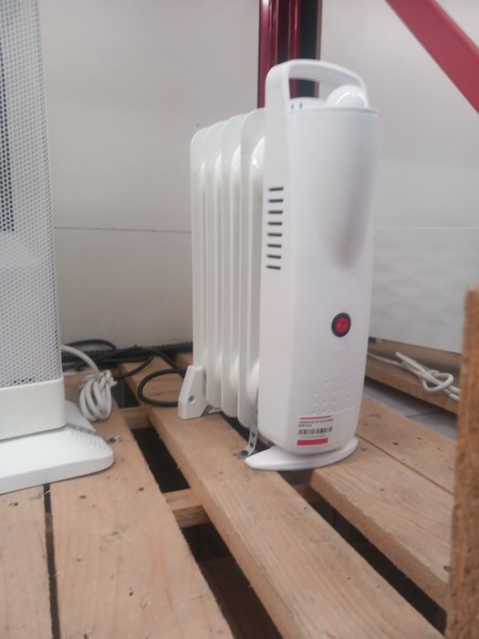 Vând calorifere  electrice și aeroterme