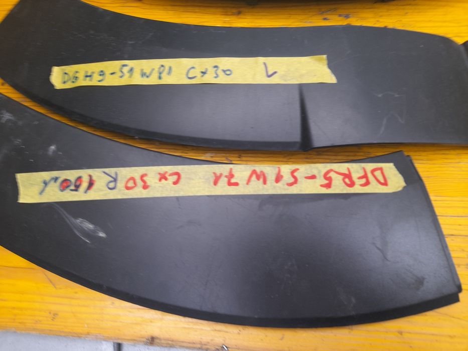 Лайсна калник броня мазда сх 30 Mazda CX30