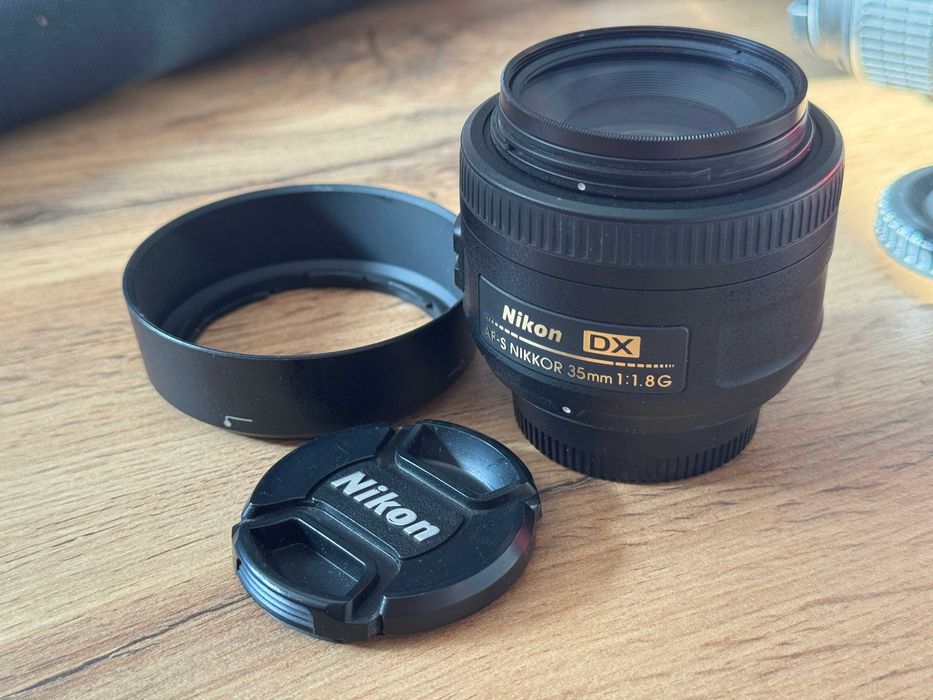 Объектив Nikon 35mm f/1.8G AF-S DX Nikkor