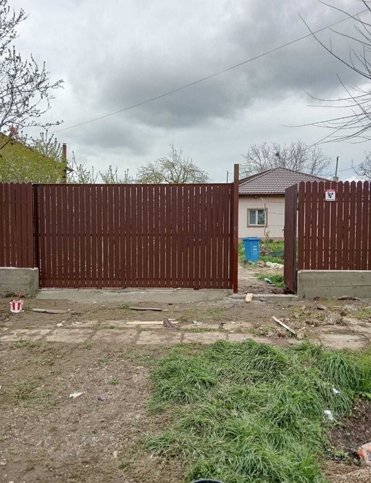 Construim garduri din sipca metalica, tabla cutata, plasa bordurata,