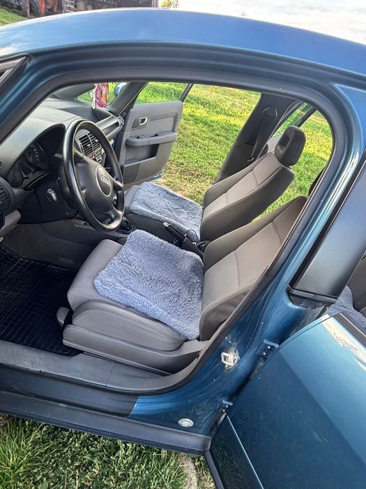 Audi A 2 an fabricatie 2001