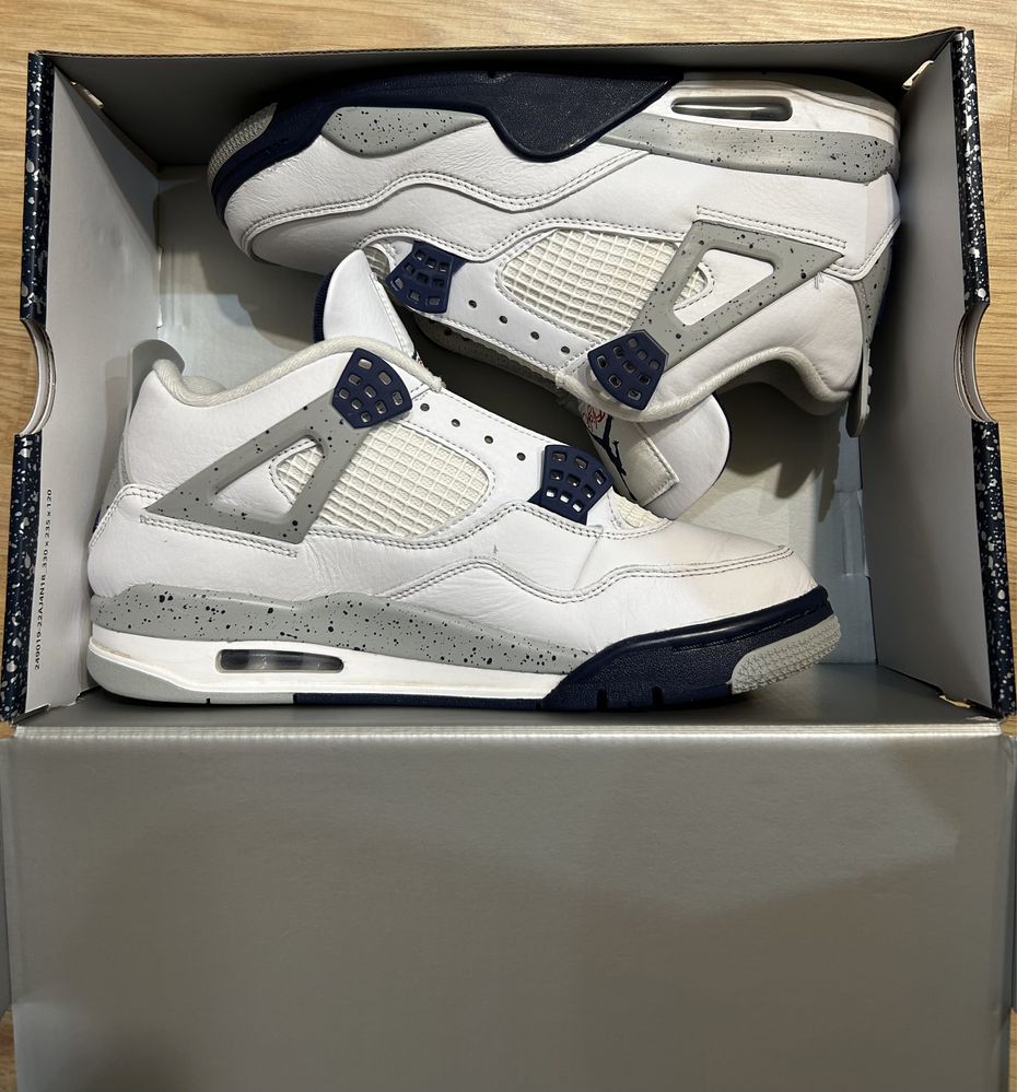 Air Jordan 4 Navi Blues