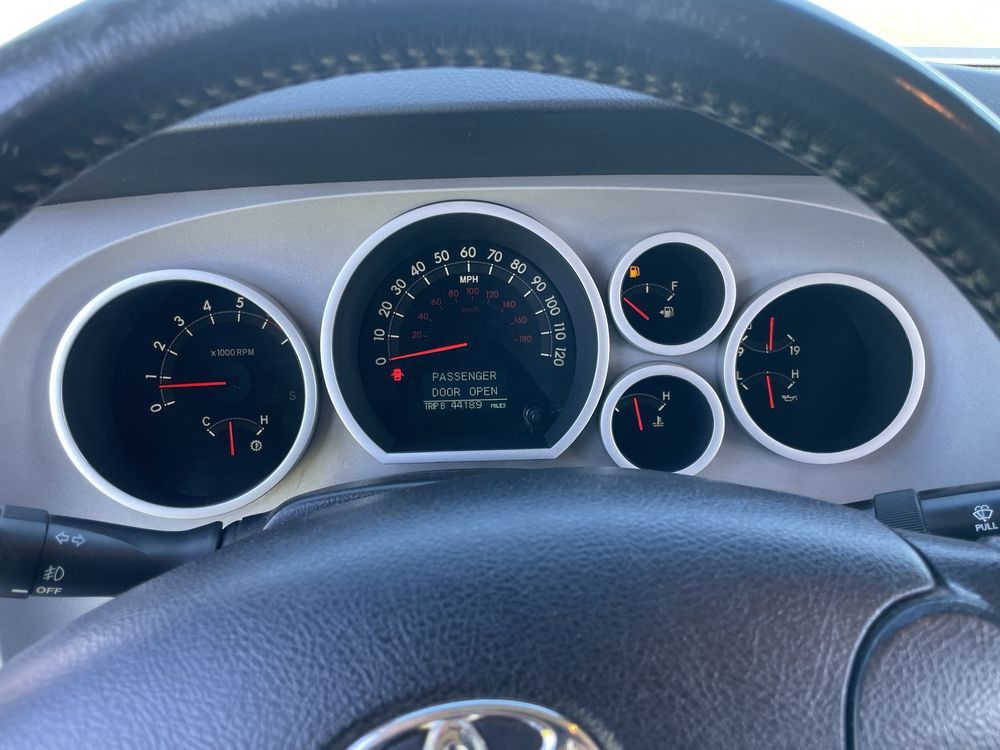 Toyota Tundra. Газ Бензин.2008.г