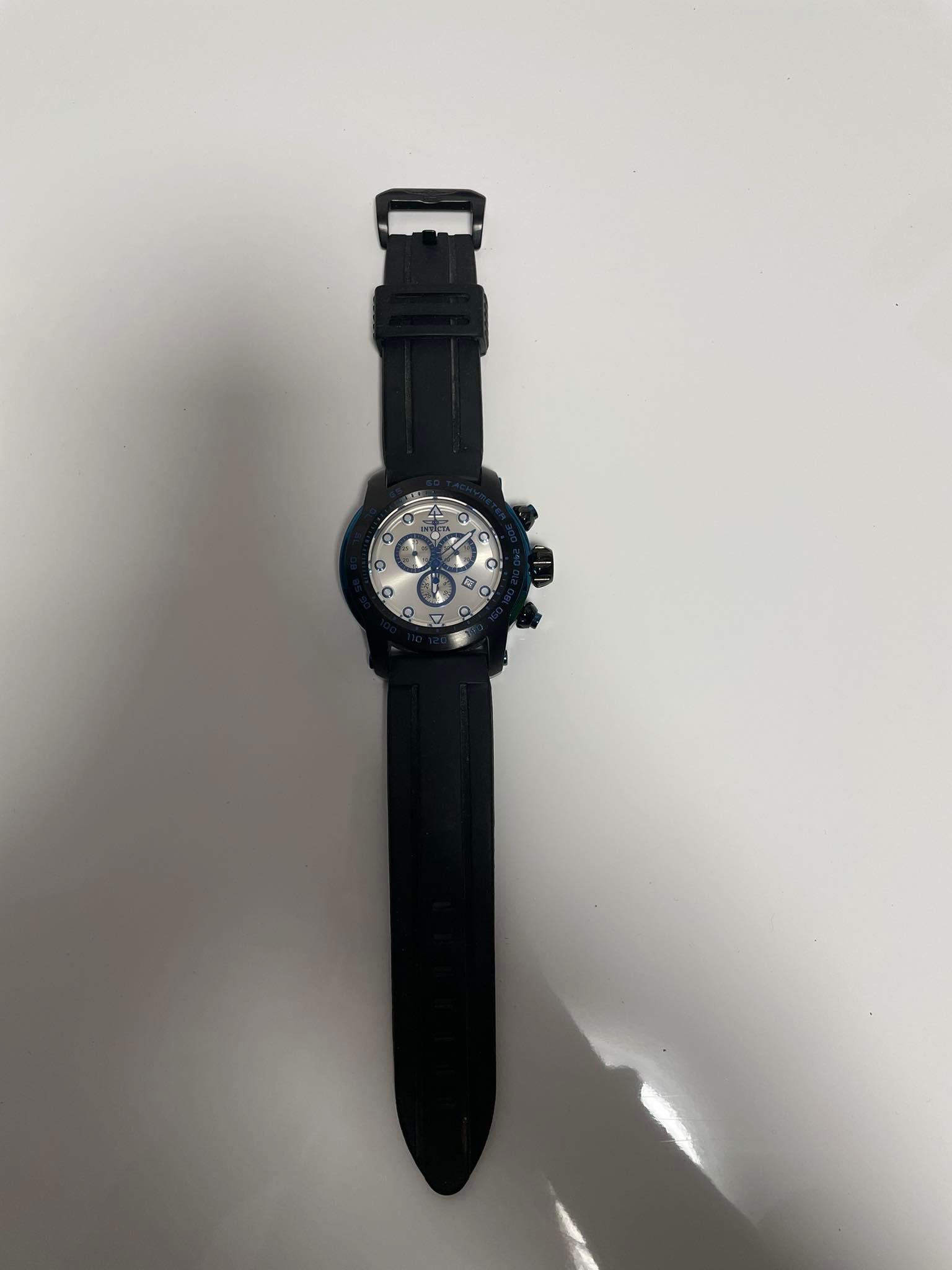 часовник invicta