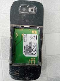 Nokia 2630 nu are capac spate și baterie ,are încărcător