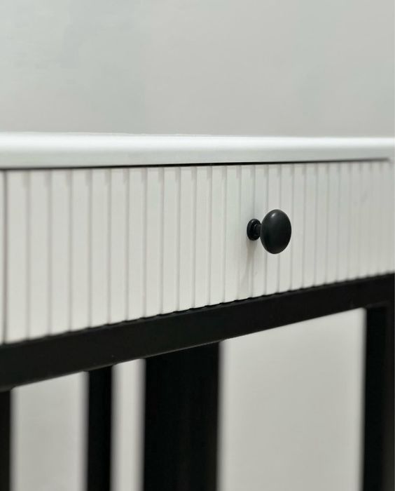 Продаю МДФ стол новый трансформер