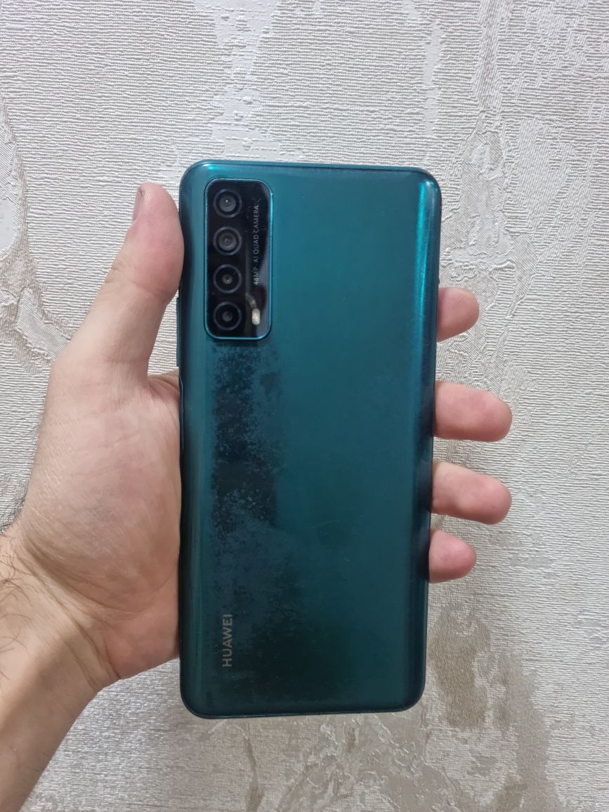 Huawei P smart 2021 память 6/128 Гб в хорошем состоянии