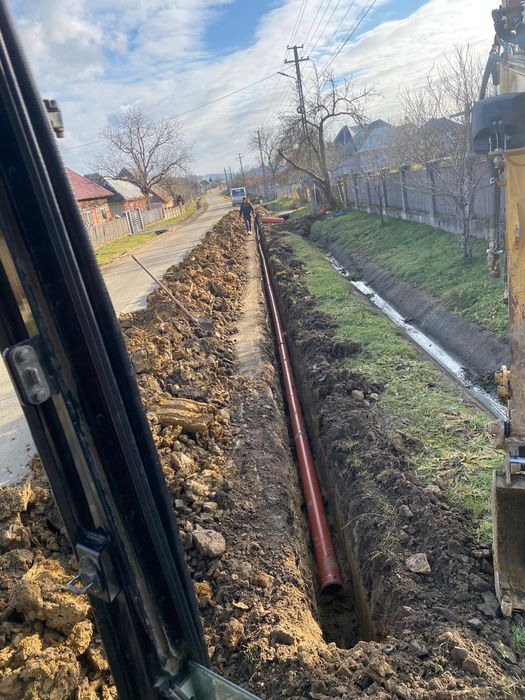 Executam/săpăm lucrări cu miniexcavator 1.6 t și camioneta 3.5 t