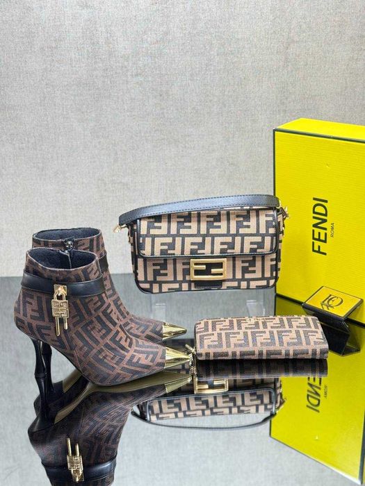 Botine cu toc și geanta set