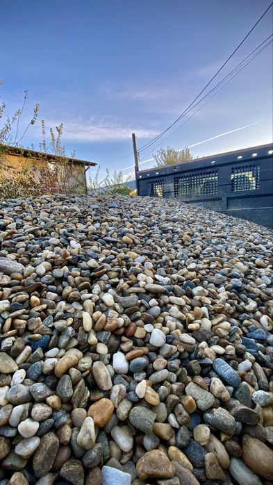 Piatra decorativa de rau 16-32 mm curata pentru drenaj si fose septice