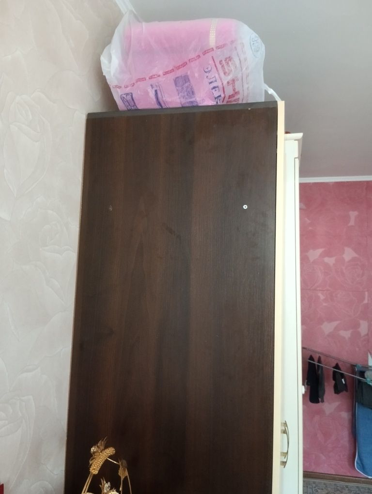 Продам шкаф в отл состоянии