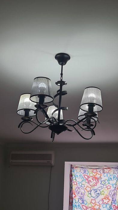 Люстра стильная в комнату