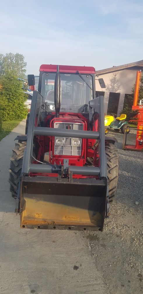 Tractor International 733 cu incarcator