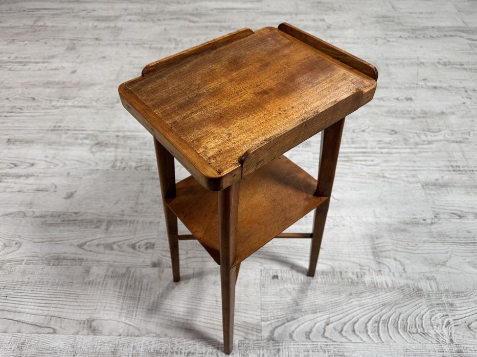 Помощна масичка -пиедестал - цветарник У023