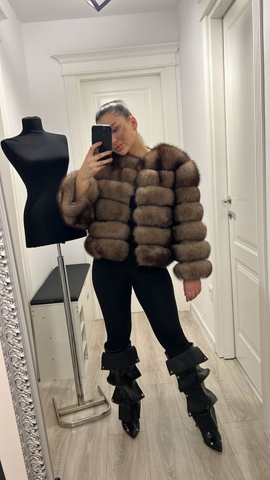 Blana moua 2 in 1 ciocolatie, se face si vesta