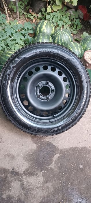 215/60/R16 Jante tablă GM + anvelope:Opel (două bucăți)Motorină