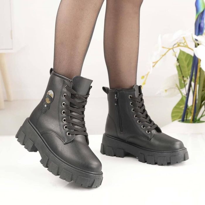 Ghete dama si barbati