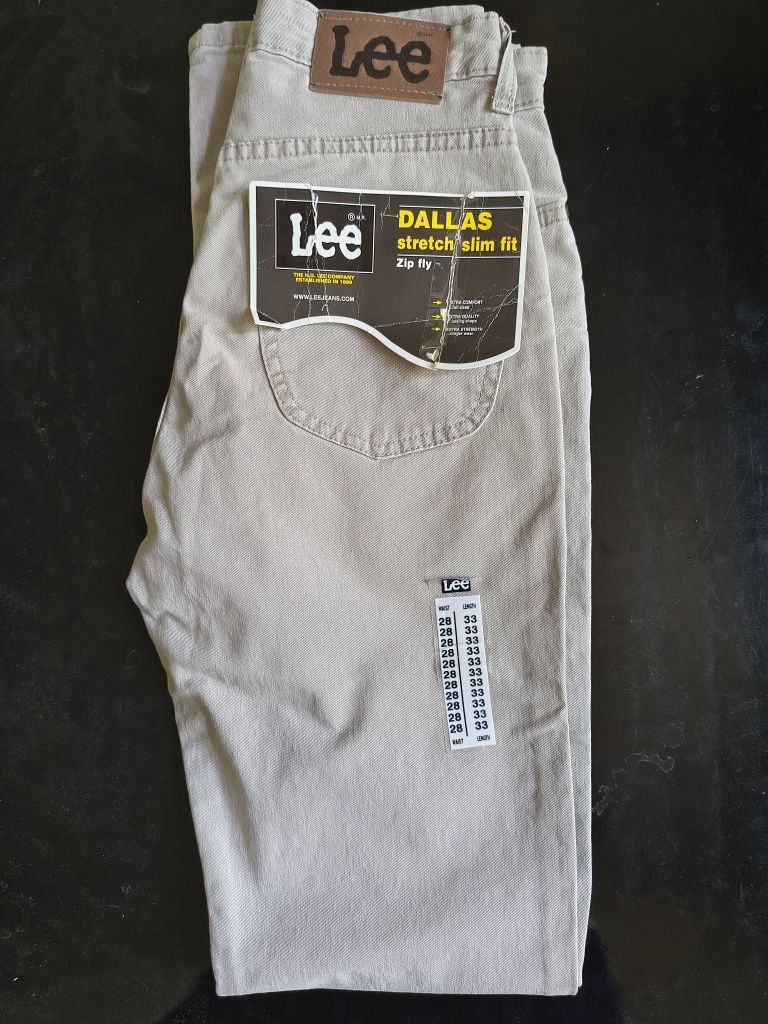 Нови джинси Lee, бежови