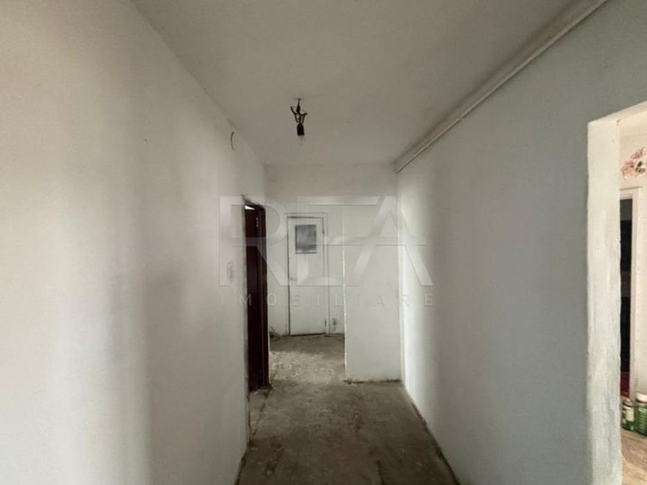 Apartament 4 camere decomandat