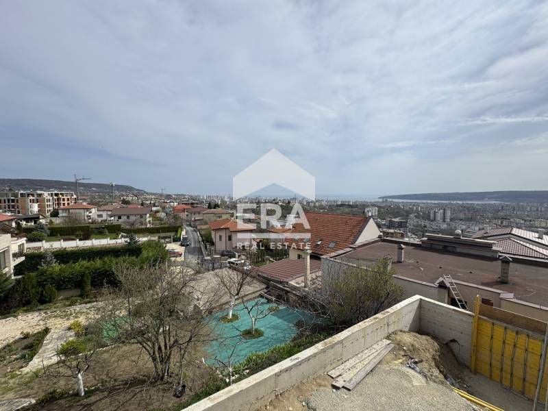 Двустаен апартамент с морска панорама за продажба пред Акт 15, с опция