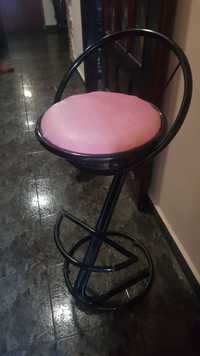 Метален бар стол с тапицерия