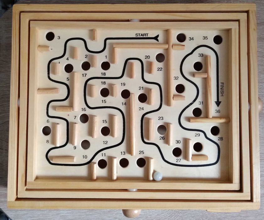 joc Classic Labyrinth - fabricat in UK - materiale naturale