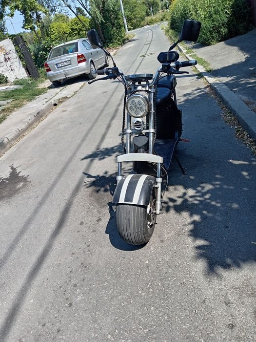 Vând sau schimb scuter