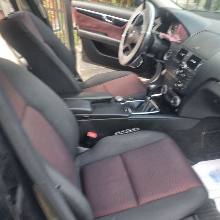 Vand mercedes c clas  2.2 tdi.6+1 trepte klima.navi.top