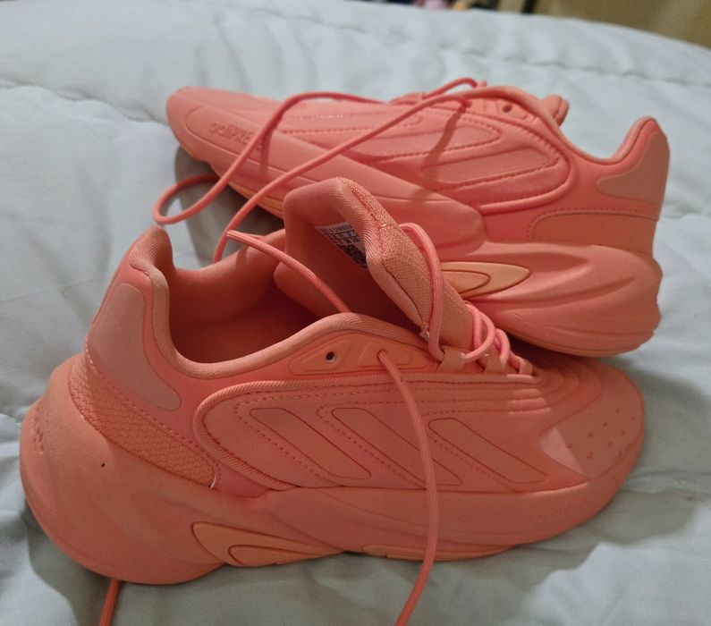 Adidas оригинални дамски сникърси цвят корал 38 номер
