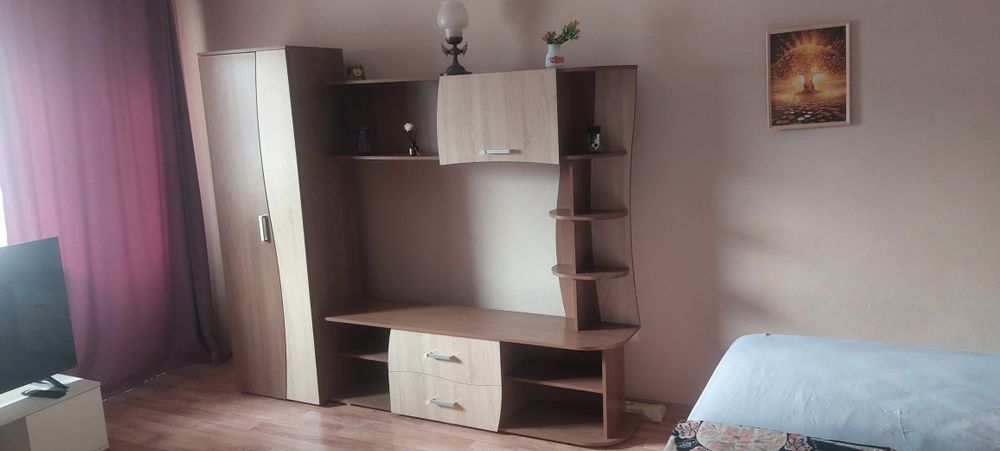 Продам стенку в гостиную