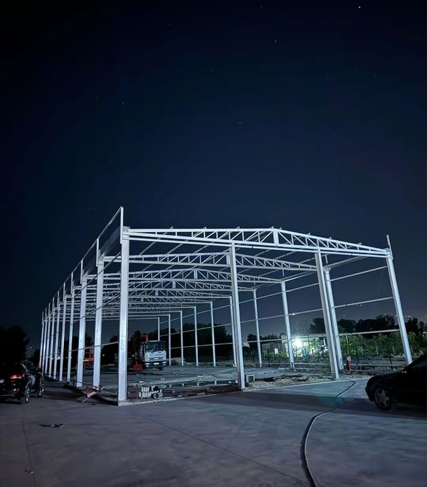 Vand hale si structuri metalice